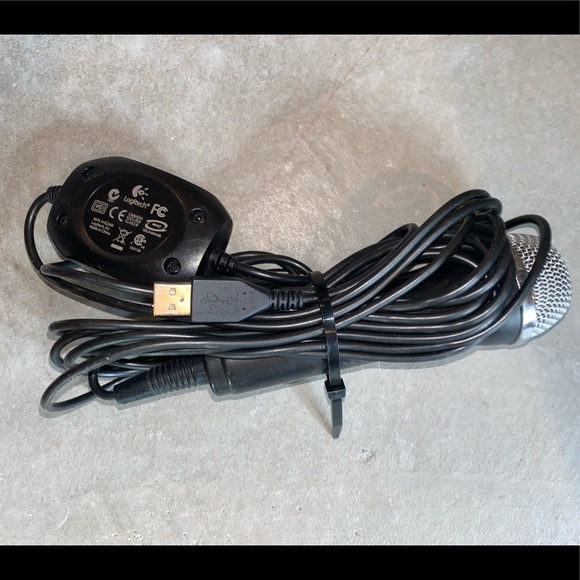 Logitech microphone - Picture 1 of 2